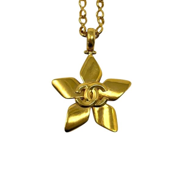 CHANEL Vintage 96P CC Metal Gold Star Floral Pendant Necklace Accessory [106209] - Picture 6 of 10